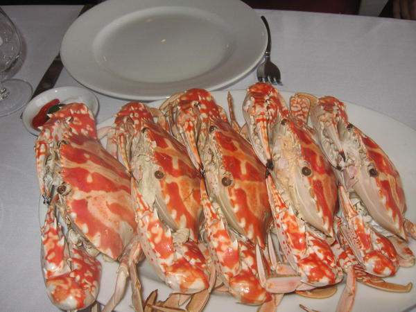 Au menu pour dîner: du crabe frais! MIAM!
