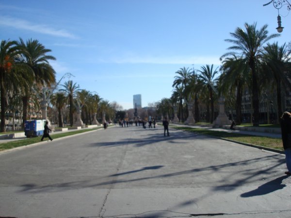 walkway from Arc to Parc Ciutadella