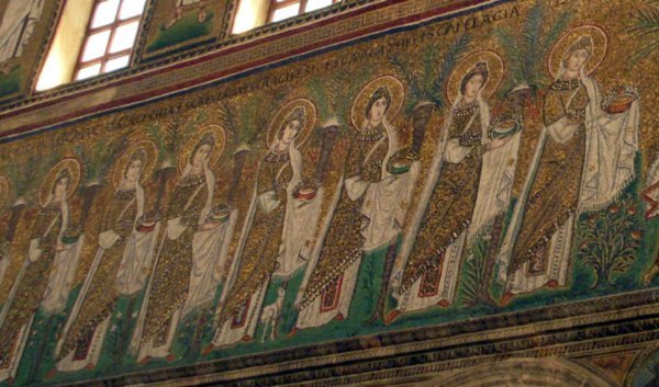 Ravenna--St Apollinare Nuovo, Nave Mosaics, Procession of the Virgins