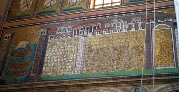 Ravenna--St Apollinare Nuovo, Nave Mosaics, The City of Classe