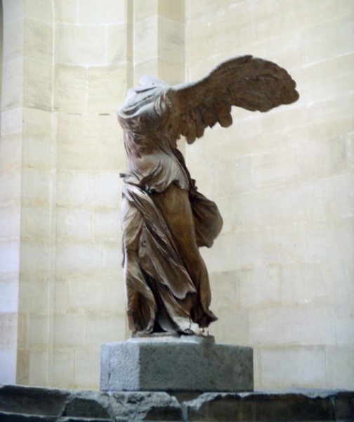 la Louvre, Winged Victory 2