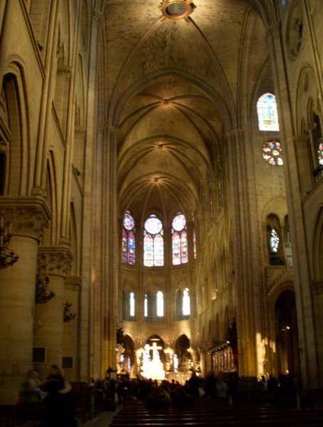 Notre Dame Cathedral, central nave 2