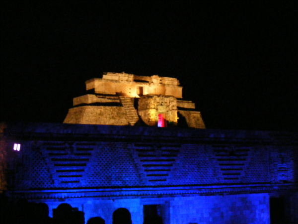 Wizard Pyramid by night/ viw from bird quarter