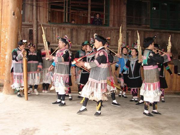 Performance at Chengyang area