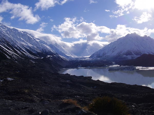 Tasman Glacier covered in debris 