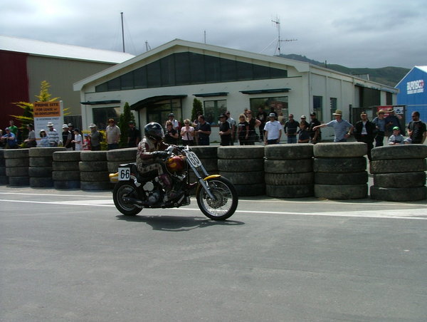 Darren Heeman racing his Harley Softail 1580