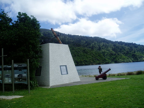 Monument to Cook at ships cove 