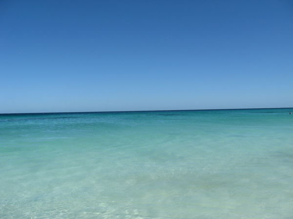 The pretty blue waters of mullaloo beach