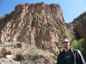 Mike and the canyon walls at Bandelir