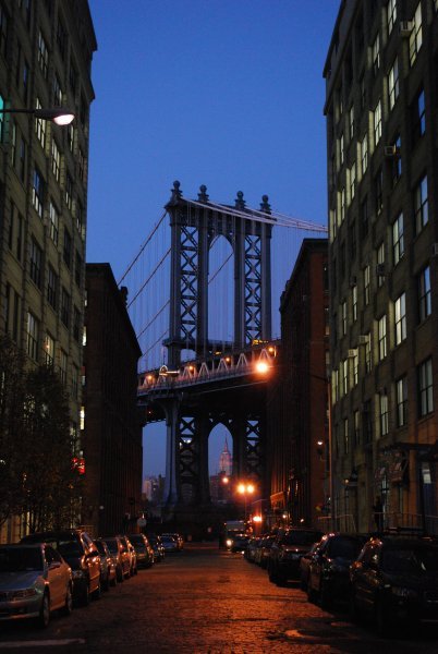 Manhattan Bridge at night