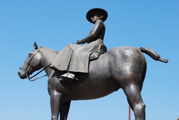 Statue in Sevilla