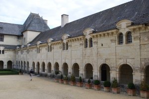 Exterior courtyard of Abbaye de Fontevraud