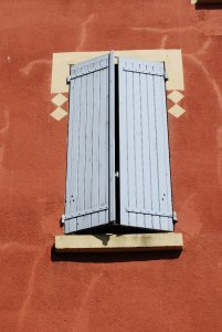 Window in Roussillon