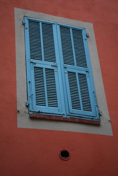 Blue window in Villefranche-sur-Mer 