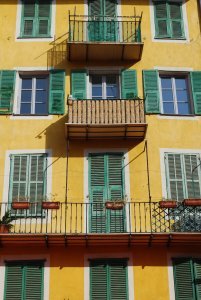 Bright yellow building in Nice