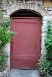 Small door in Antibes