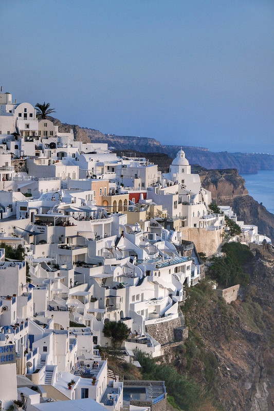 Fira cave houses