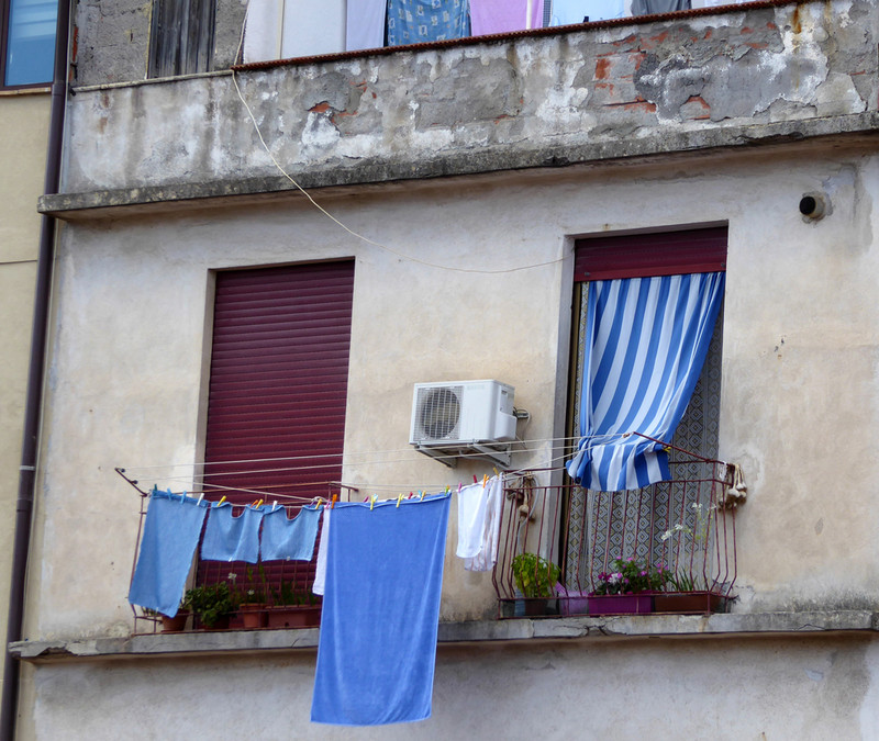Washing! Taormina