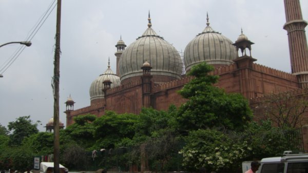 largest mosque in Delhi