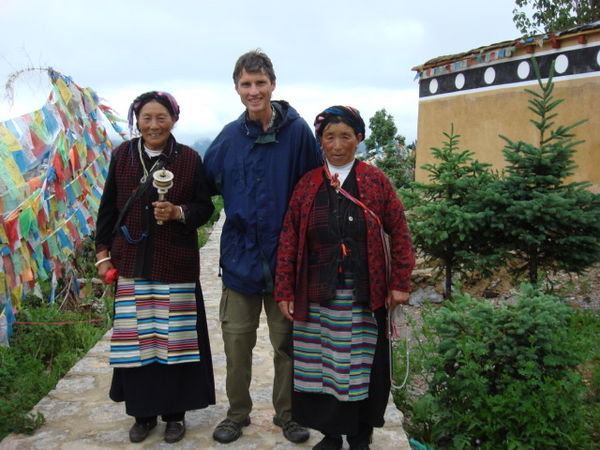 William With Buddhist Women At Temple