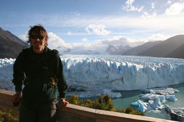 Russ admiring the rather large glaciar