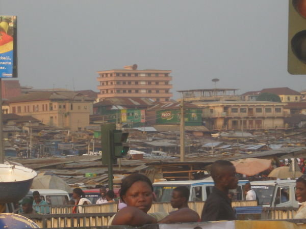 the unbelievabley huge market in Kumasi