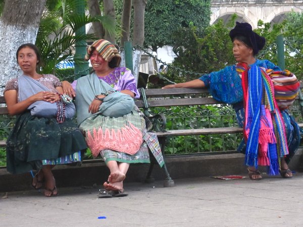 Local women in the Parque Central in Antigua