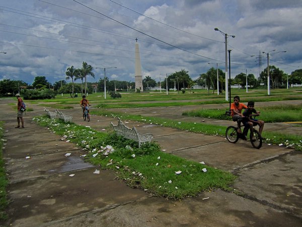 Rubbish and desolate areas everywhere in hopeless Managua