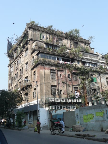 Decaying Calcutta