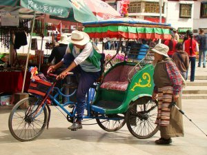 Rickshaw near Jokhang