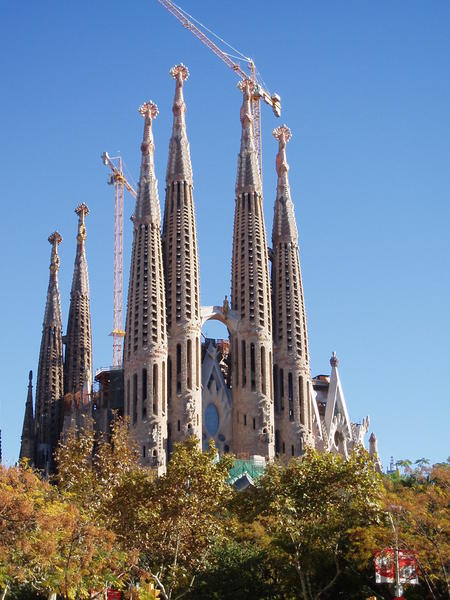 Segrada Familia in the sun this time