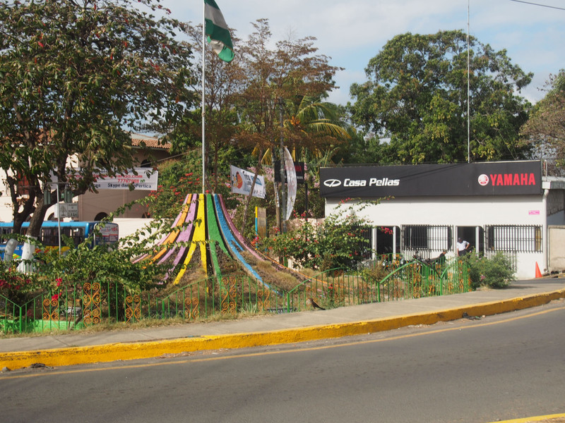 Crazy Nicaraguan Roundabouts #1