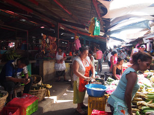 The non-tourist market of Masaya