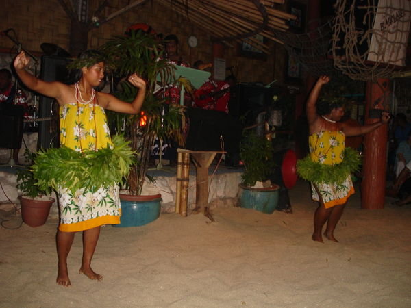 Fijian dancing