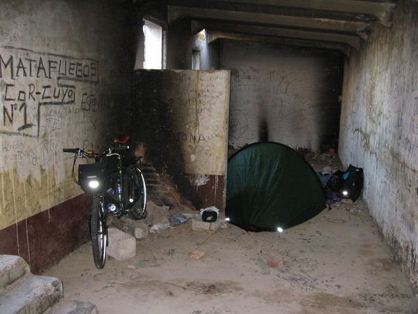 Improvised camp at Talacasto