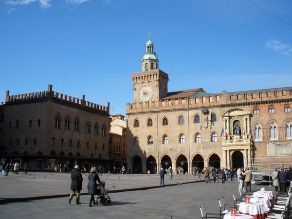 Piazza in Bologna