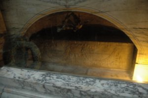this is where the famous artist Raphael is buried