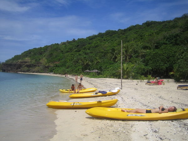 Kayaking to Manta ray Island