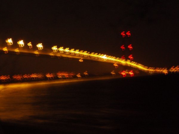 Humber Bridge at night