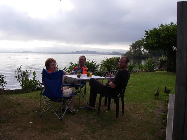 Breakfast by the lake in Rotorua