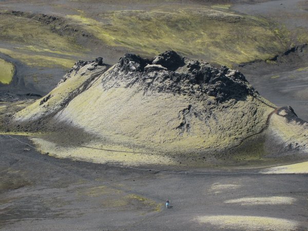 Uno de los cráteres de Laki