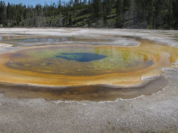 THE COLORS OF YELLOWSTONE