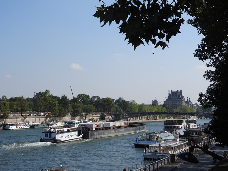 The Seine traffic