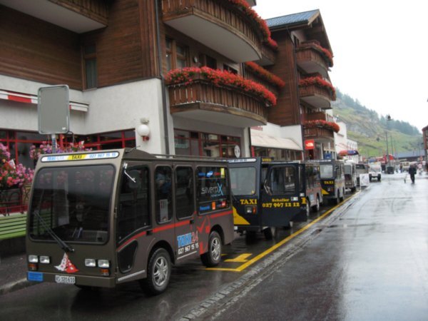 Electric taxis in Zermatt