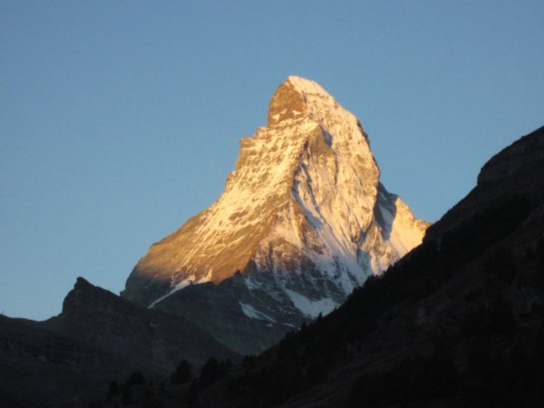 The sun wakes up the Matterhorn