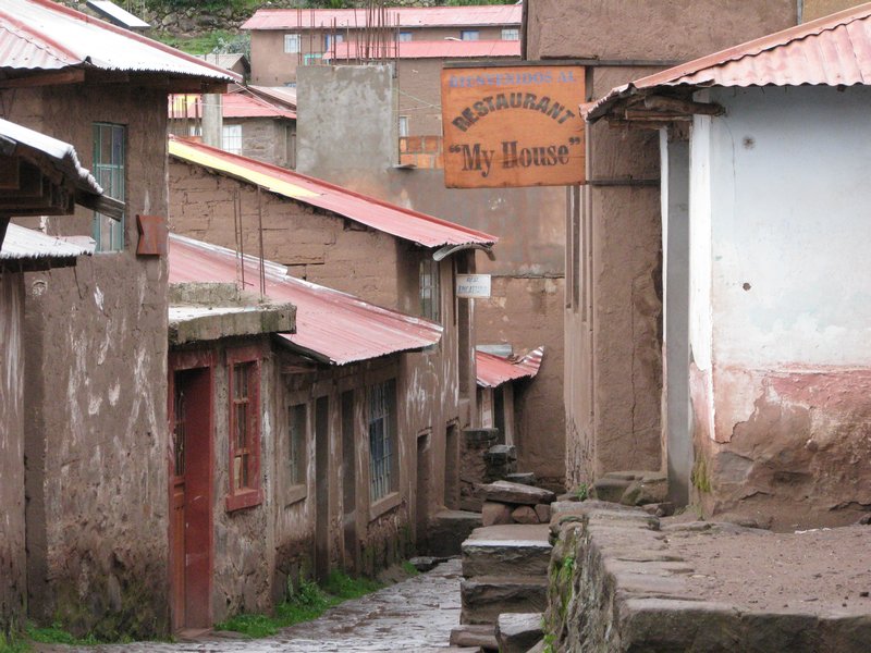 Streets on Isla Taquille