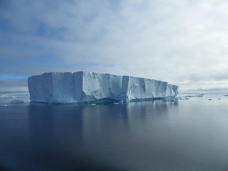 Mile wide iceberg