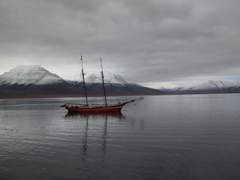 5) Longyearbyen Harbour