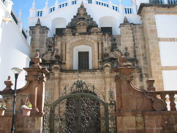 Catedral side entrance