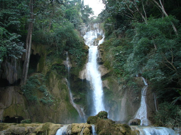  Kuang Si main Falls